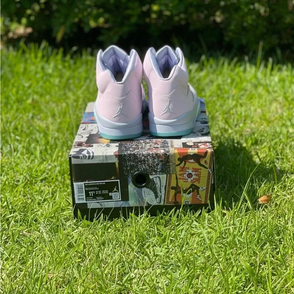 Jordan 5 “Easter” Sz. 11.5 Brand New.